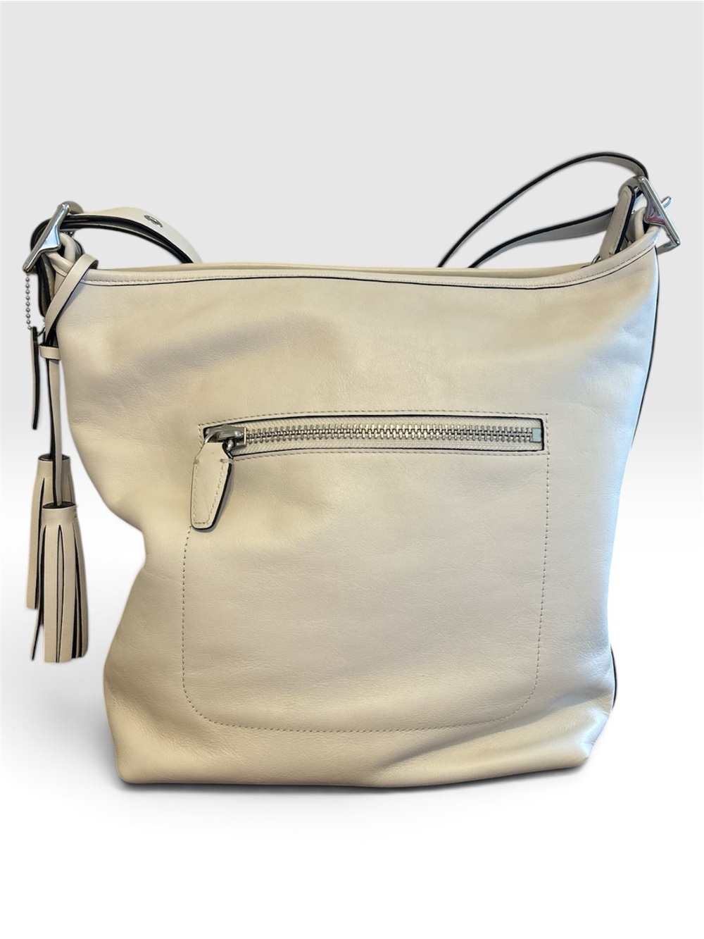 NWOT Coach Legacy Duffle 19889 Chalk White Leather Tassel Hobo Bucket Bag
